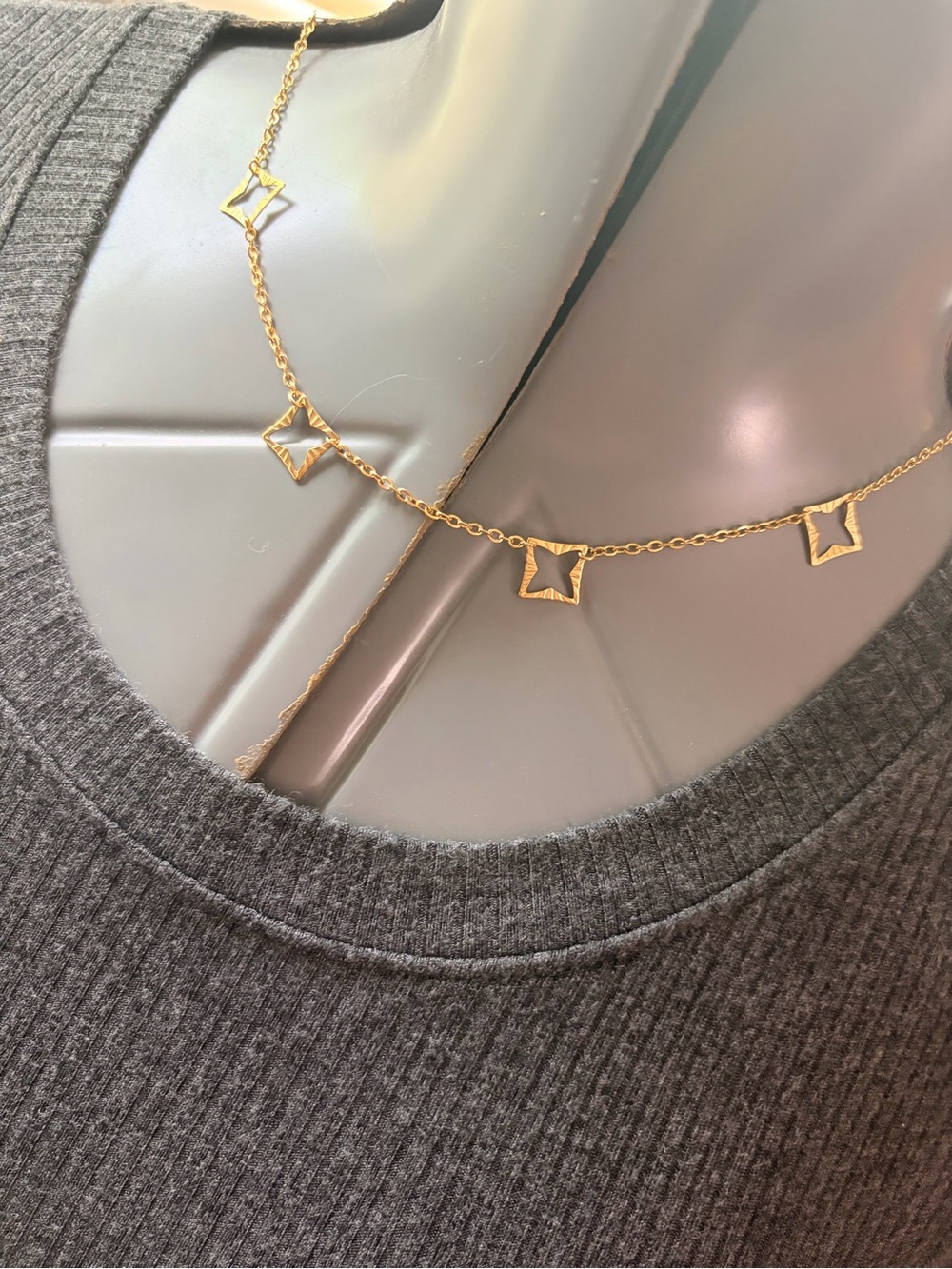 Gold Star-Frame Delicate Chain Necklace - Women Jewelry